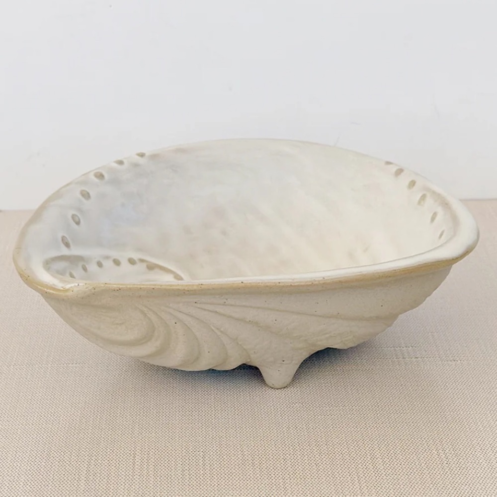 NEW🐚Stoneware Shell Bowl 🐚